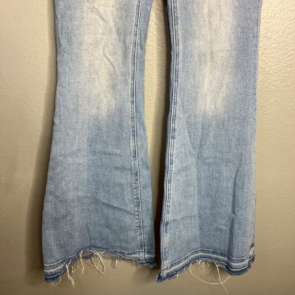 Vervet High Rise Flare Jeans Sz 28 Light Wash Raw Hem Button Fly Boho Festival - Picture 5 of 10